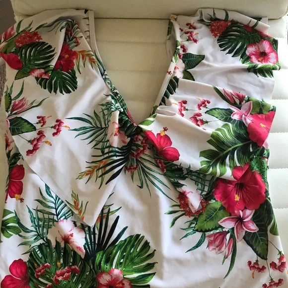 Flower one Piece Bathing Suit Size XL - Picture 2 of 4